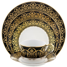 Load image into Gallery viewer, Oasis Black and Gold Dinner Plate